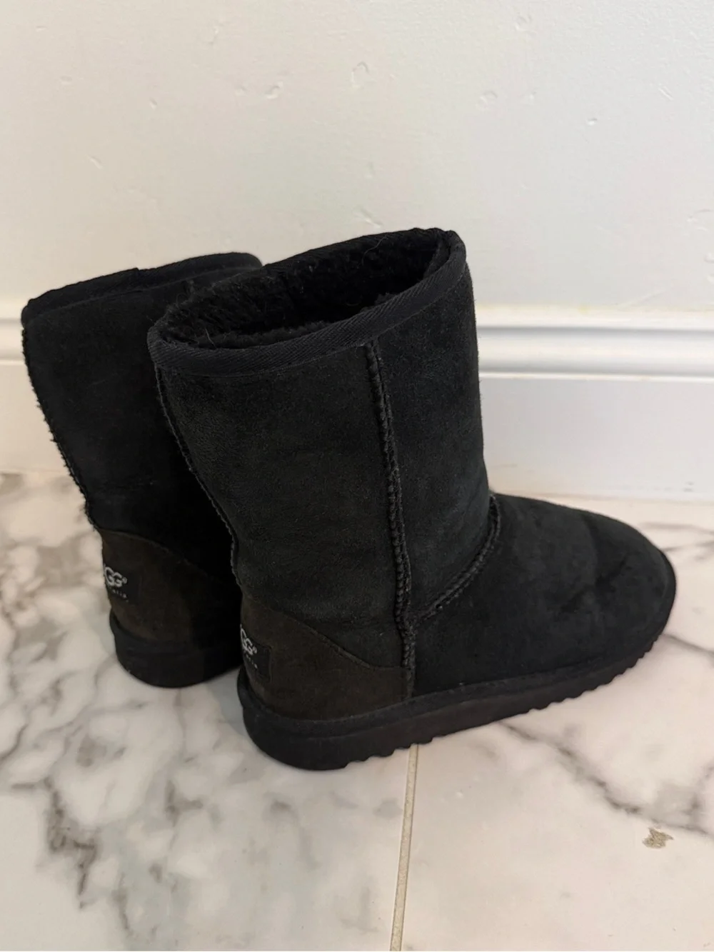 UGG Classic Short Women’s Boots - Black size 4